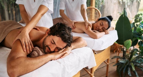 Couples Massage at Spa
