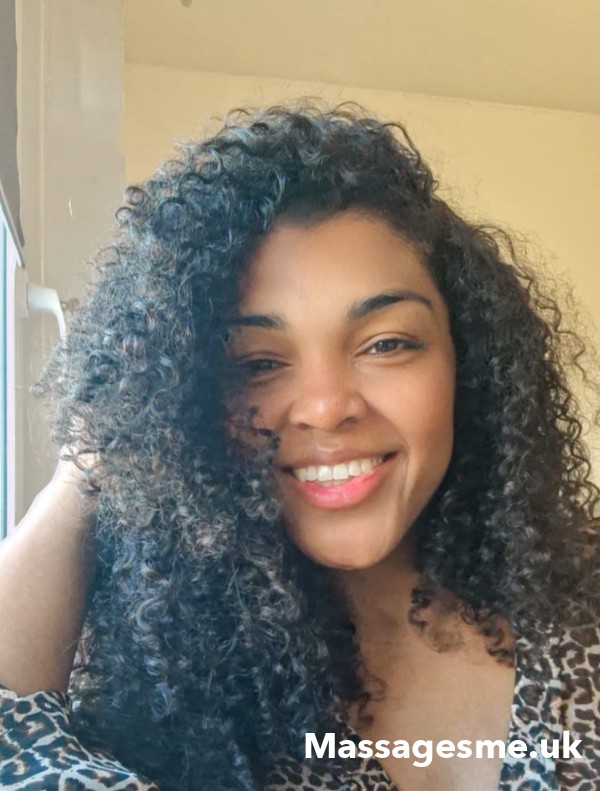 Colombian Massage Therapist. Caring Hands, Professional Touch: Releasing Tension And Restoring Balance With Warmth And Skill