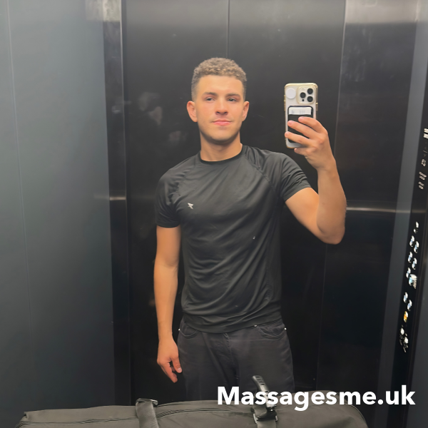 Expert Male Massage Therapist In London | Relaxing, Deep Tissue, Sports & Lymphatic