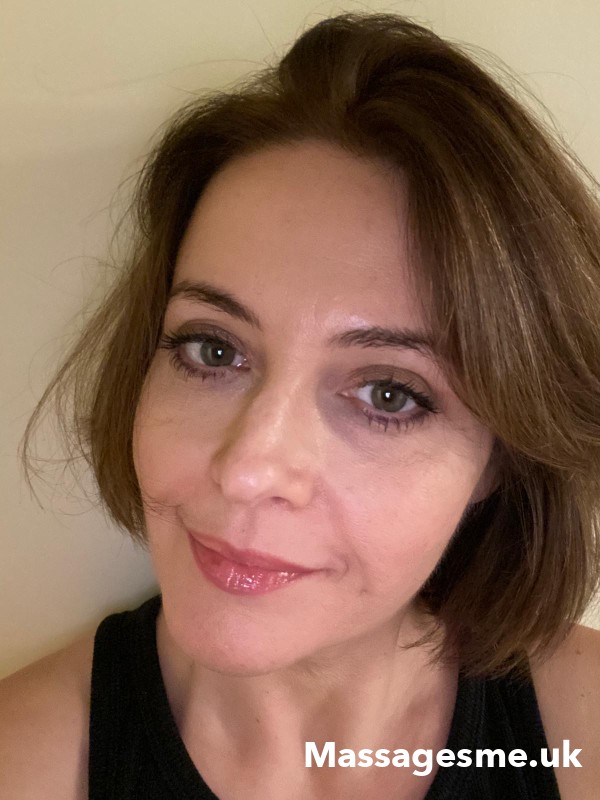 Relaxing Massage  Professional Massage Near Earsfield, South West London