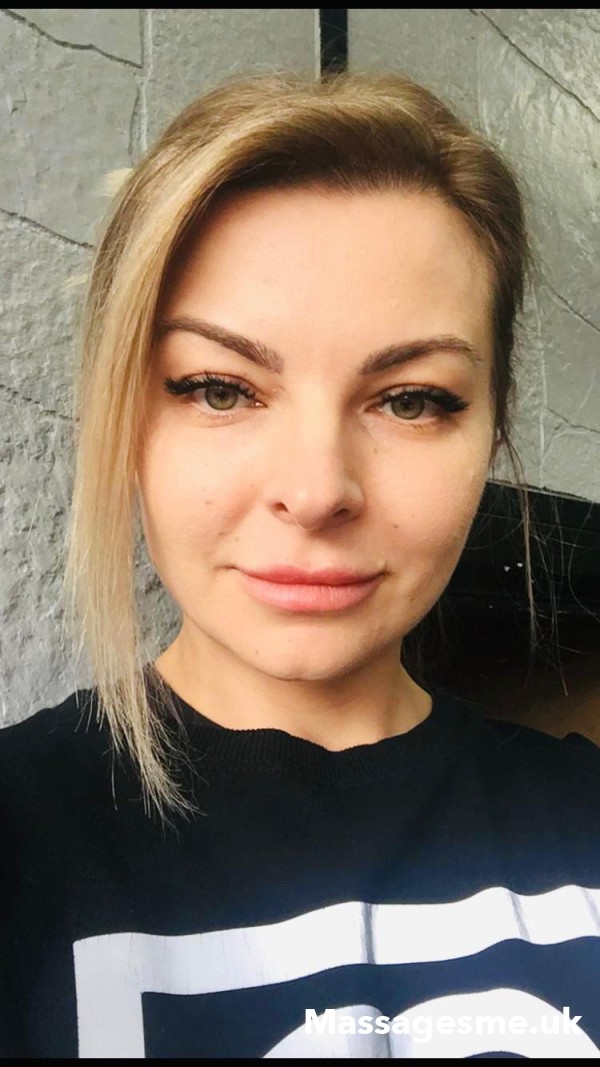 Karolina photo