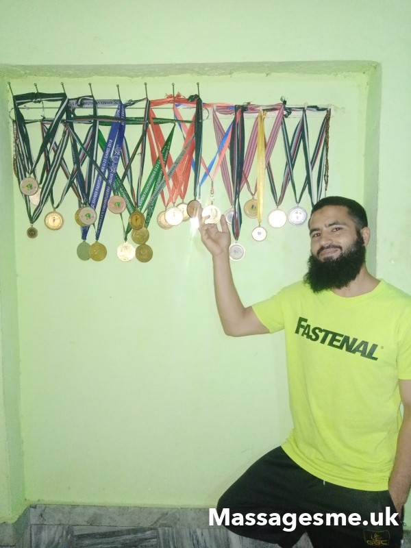 Male Sports Mobile Massage Therapist In London - 1 Hr / 50 Begining