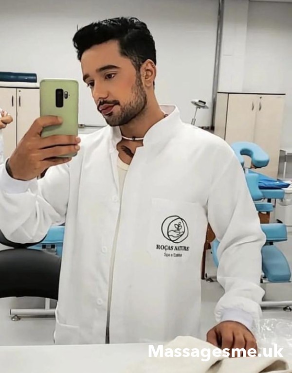 You Will Be In Good Hands I Promise - ERIK Male Massage Therapist London