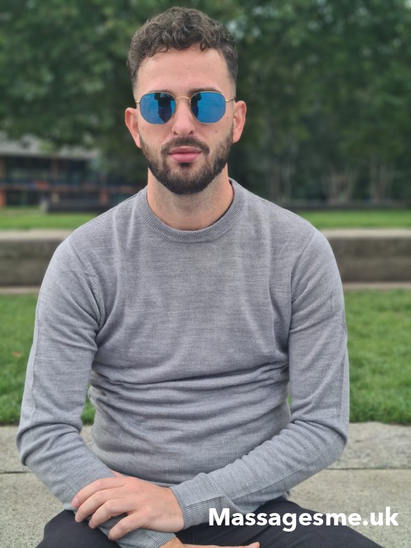 Massage Therapist In Peckham