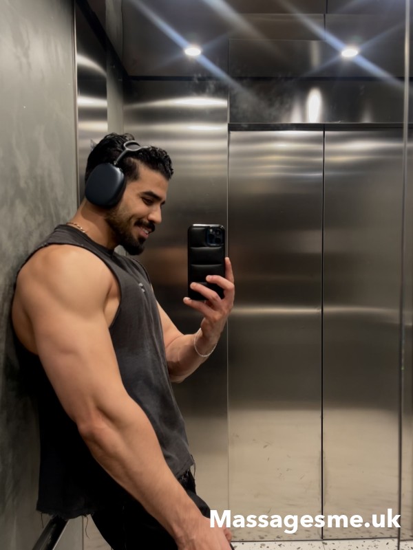 Professional Arab Male Massage Therapist - West London