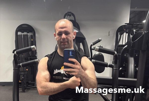 Qualified Strong Arab Male Masseur