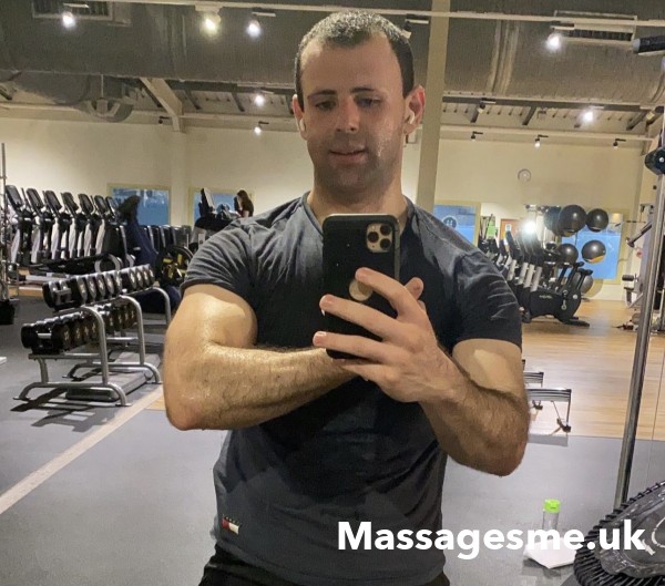 Qualified Strong Arab Male Masseur